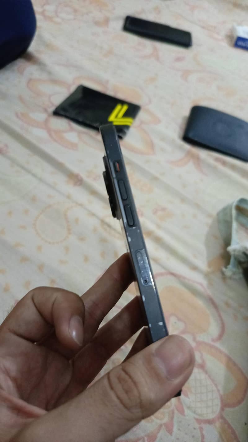 Apple iPhone 14 Pro 1