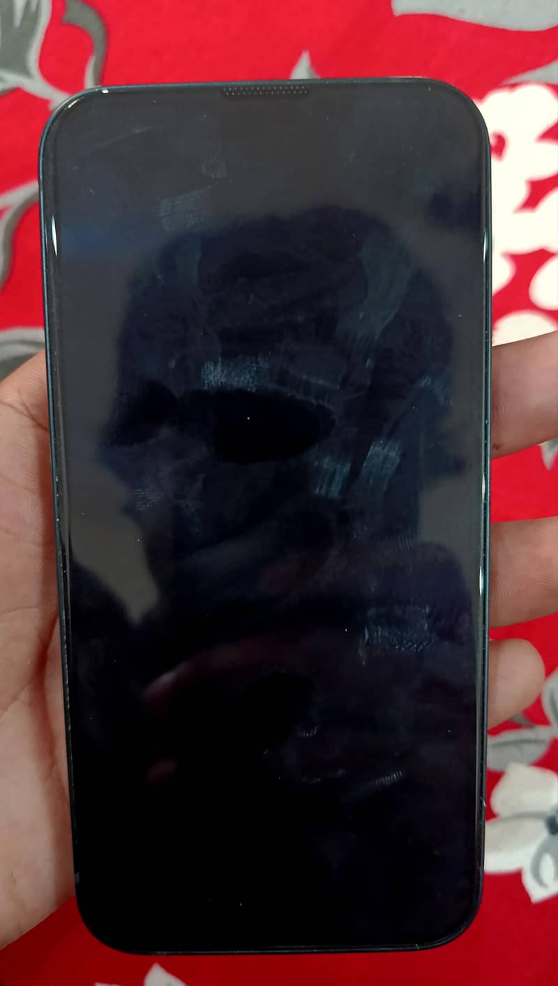 Apple iPhone 13 5