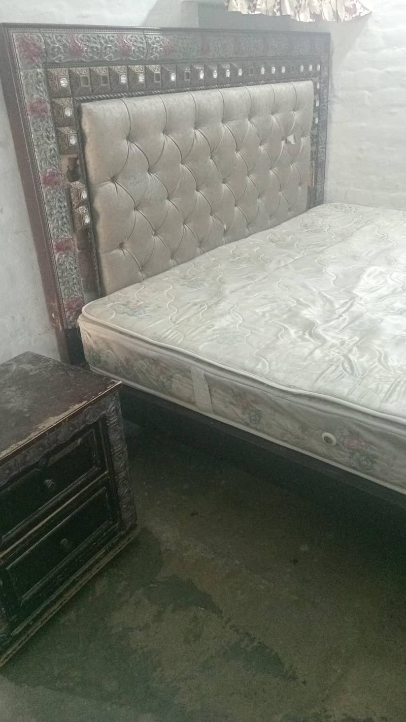 bed set dressing table side table showcase 3
