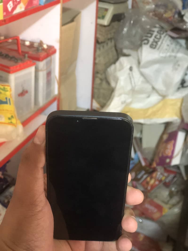Apple iPhone 14 3