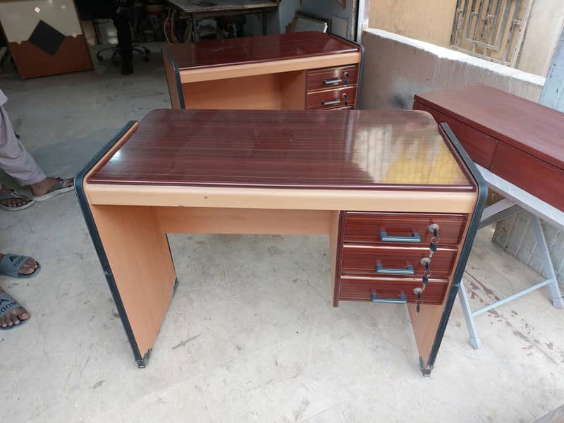 Office table 0