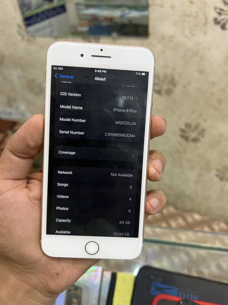 Apple iPhone 8 Plus 3