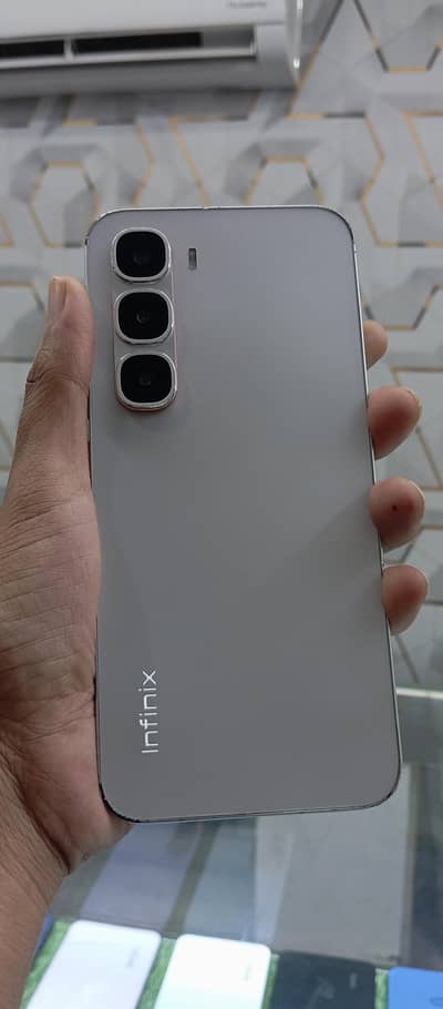 Infinix Hot 60 Pro
