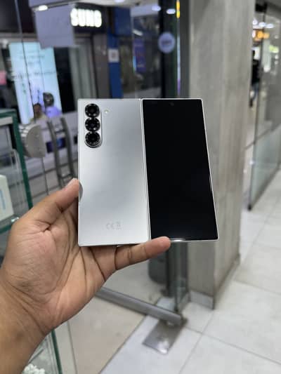 Samsung Mobile Z Fold 6