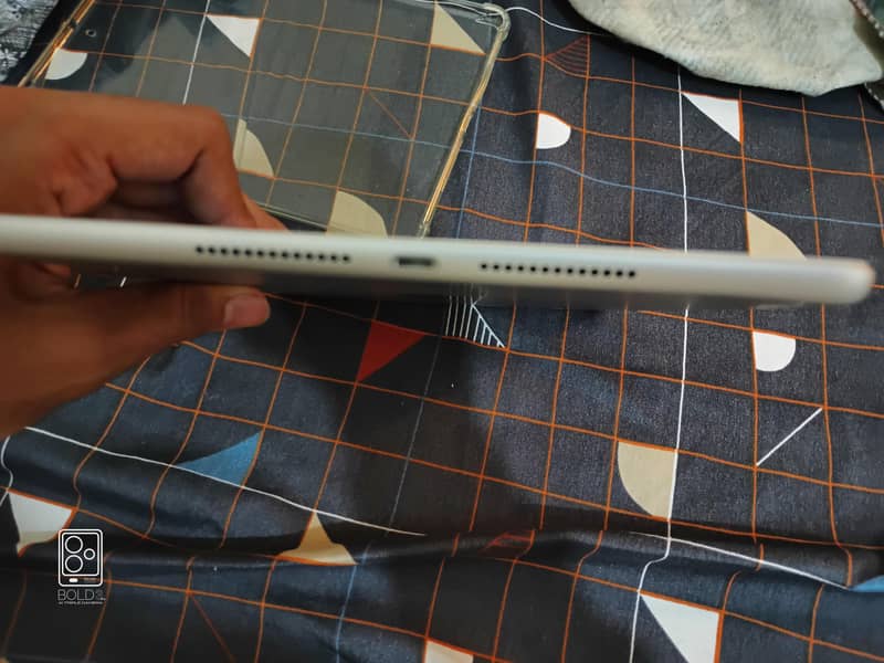 iPad 7th Generation 1