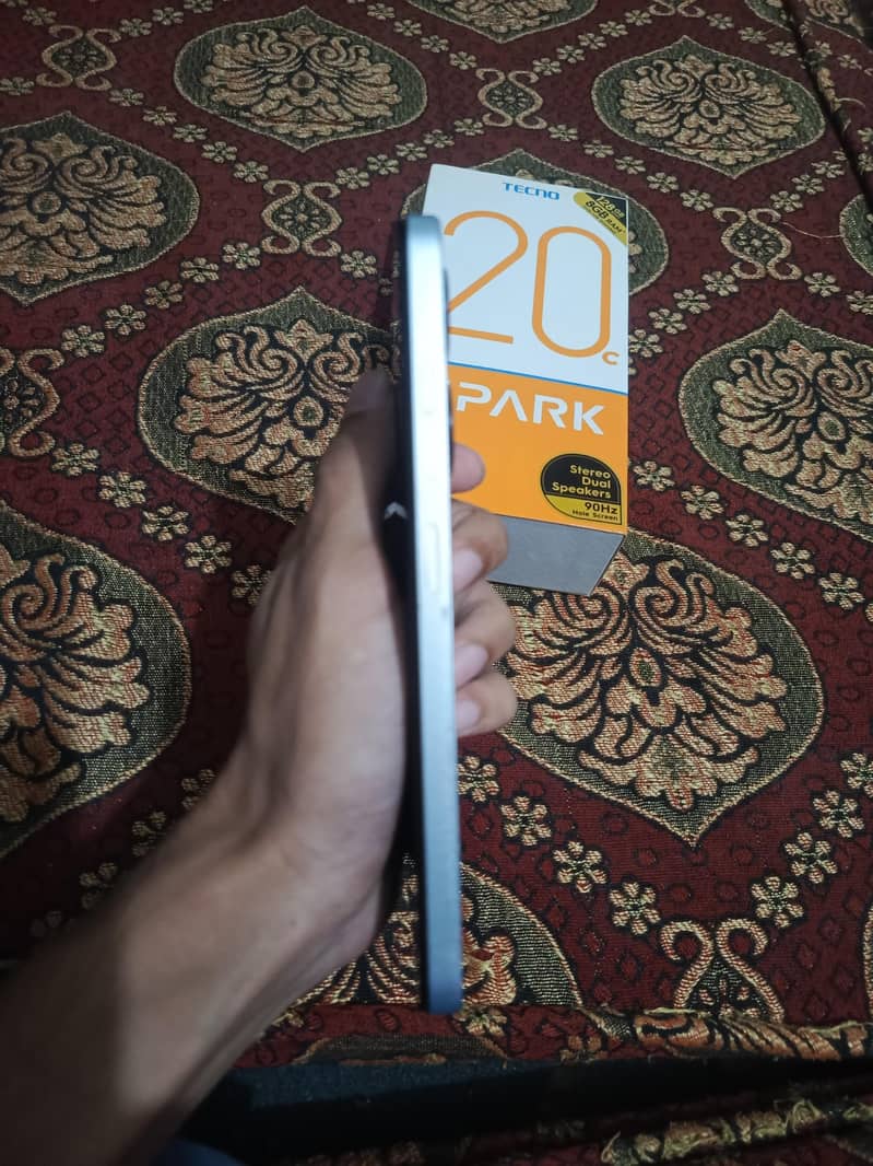 Tecno Spark 20C 3