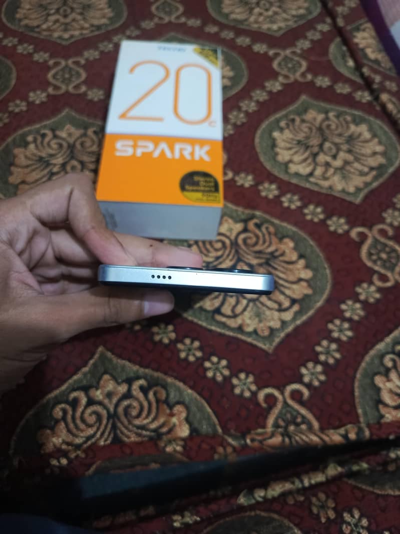 Tecno Spark 20C 4