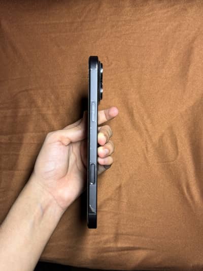 Apple iPhone 16 Pro Max (JV)