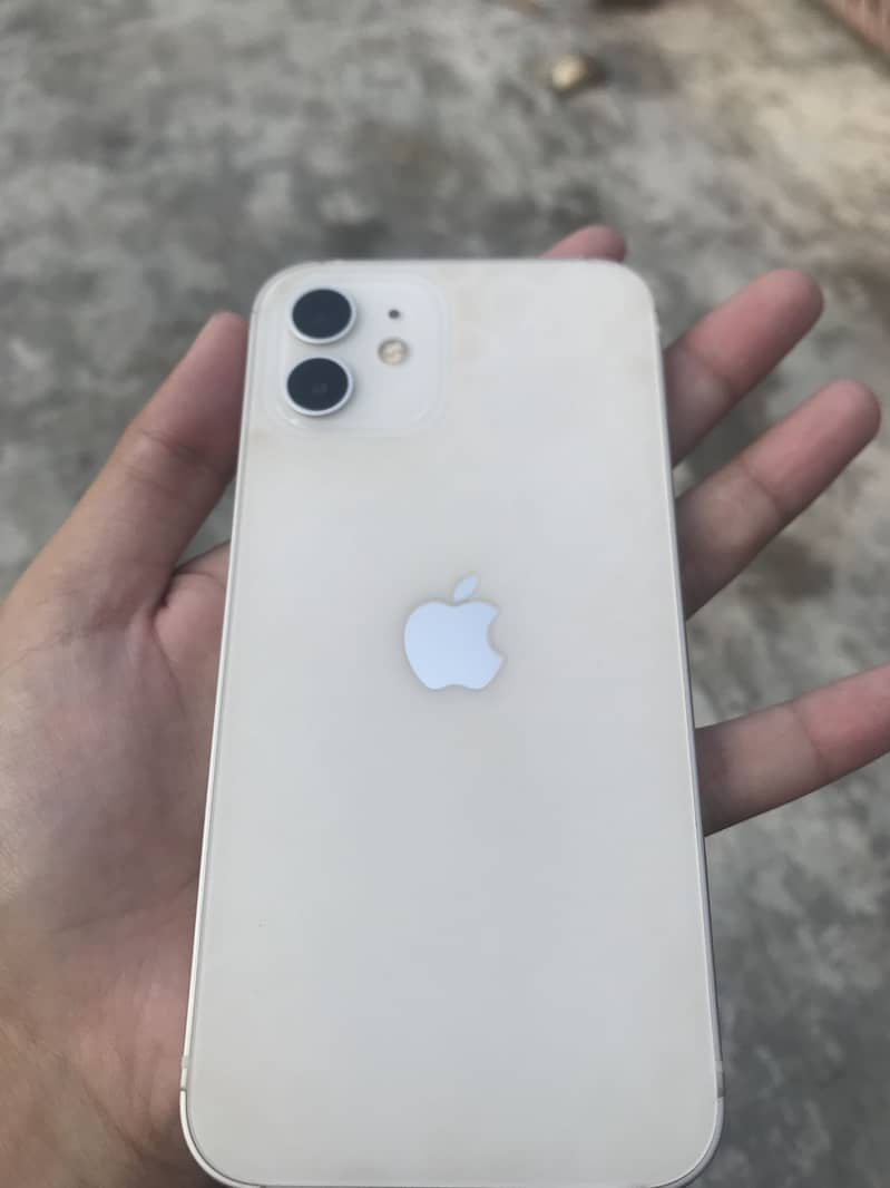 Apple iPhone 12 2