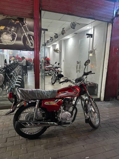 brand new 125 10/10