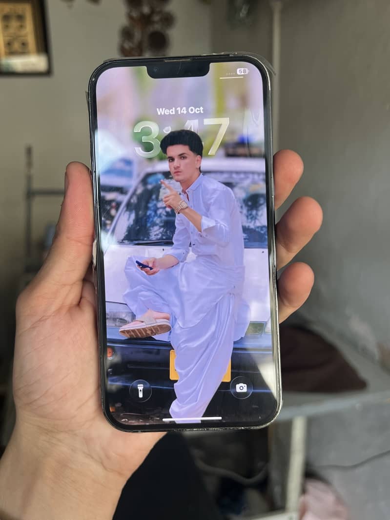 Apple iPhone 13 Pro Max 4