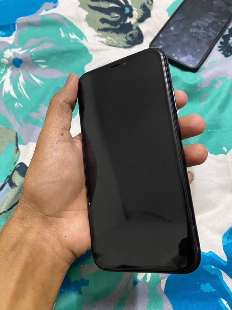 Apple iPhone XR 5