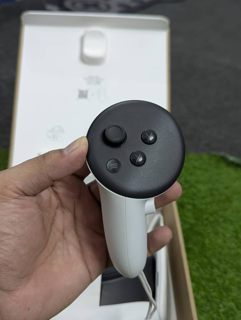Oculus quest 3 box open 2