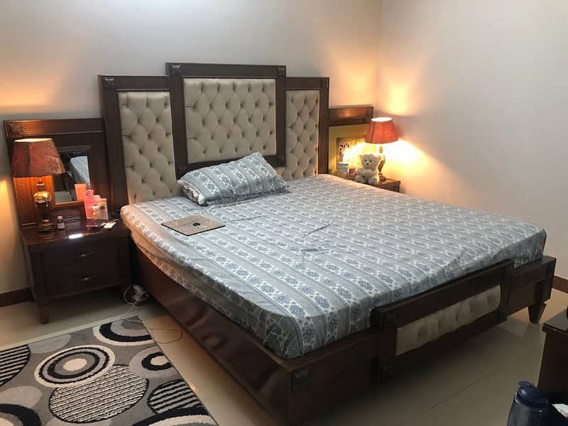 Complete bed set 0