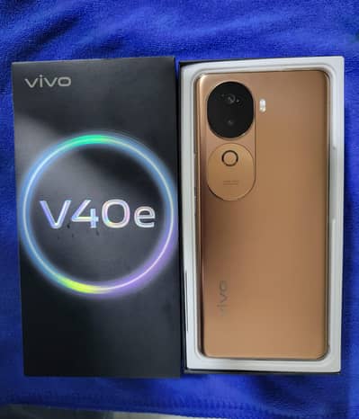 Vivo V40e (8/256) with Complete Original Accessories