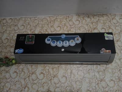PEL Ac 1.5 Ton in good condition
