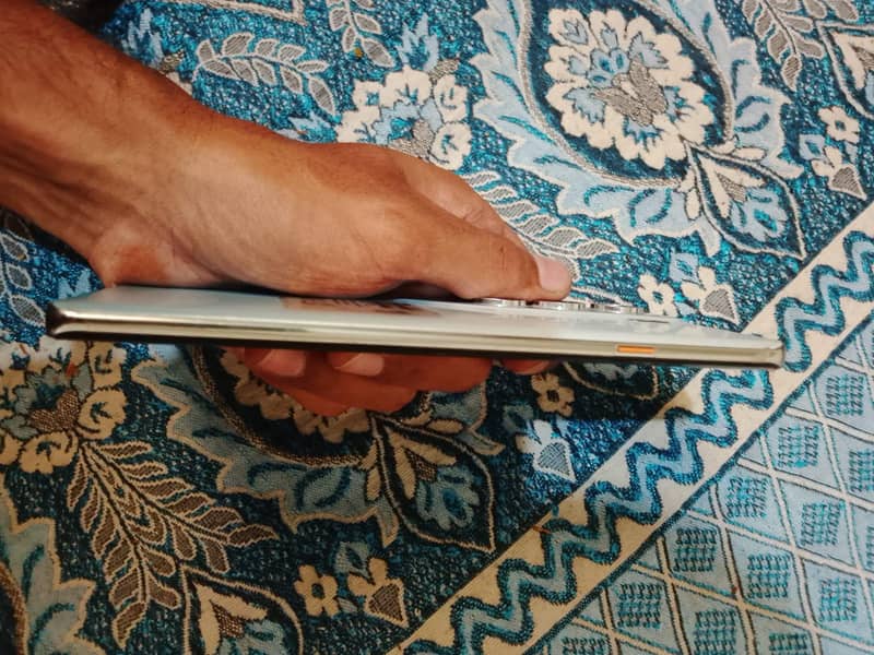 Tecno CAMON 40 Pro 3