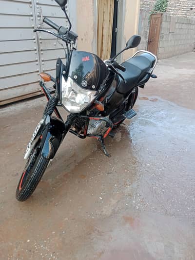 Yamaha ybr very clean condition new tyres