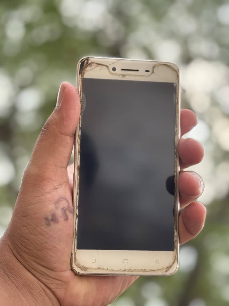 OPPO A37 6