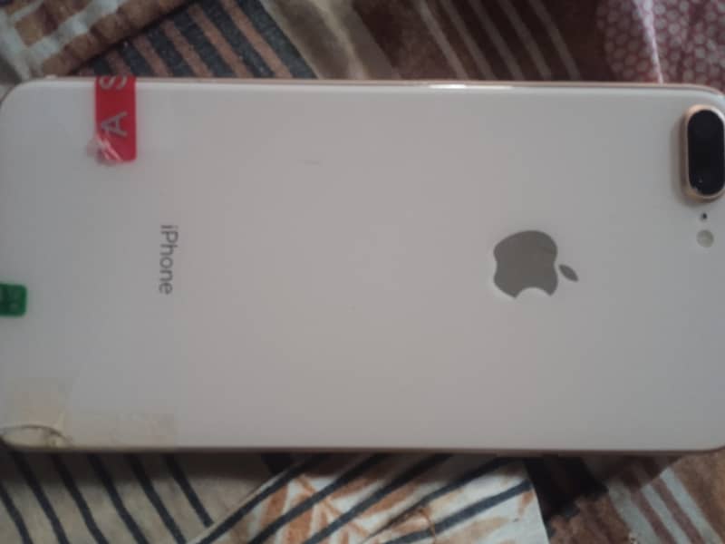 Apple iPhone 8 Plus 2