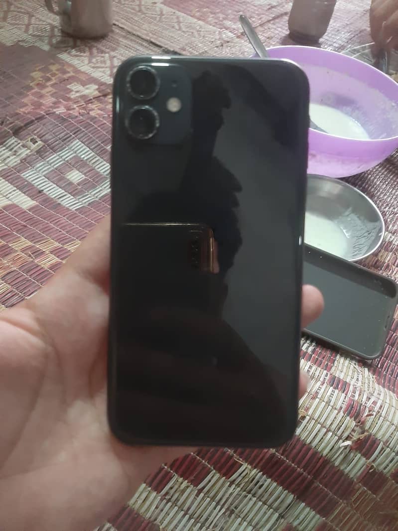 Apple iPhone 11 3