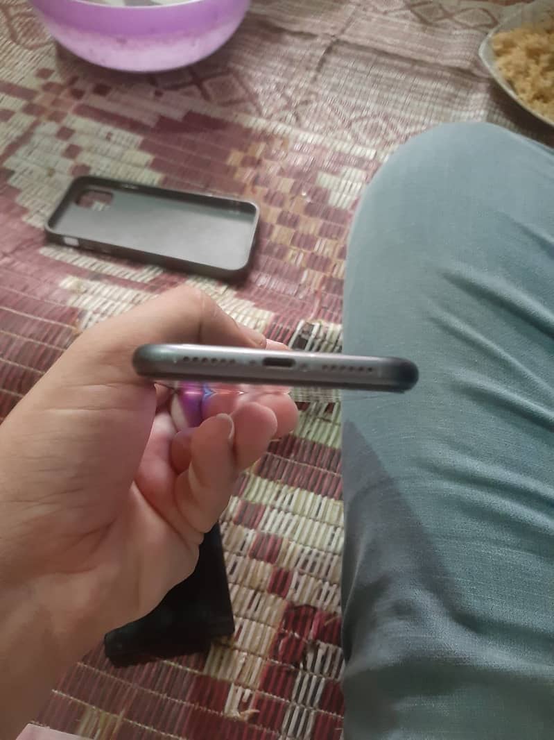 Apple iPhone 11 5