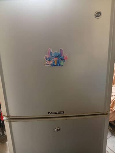 Pel Refrigerator (Fridge).