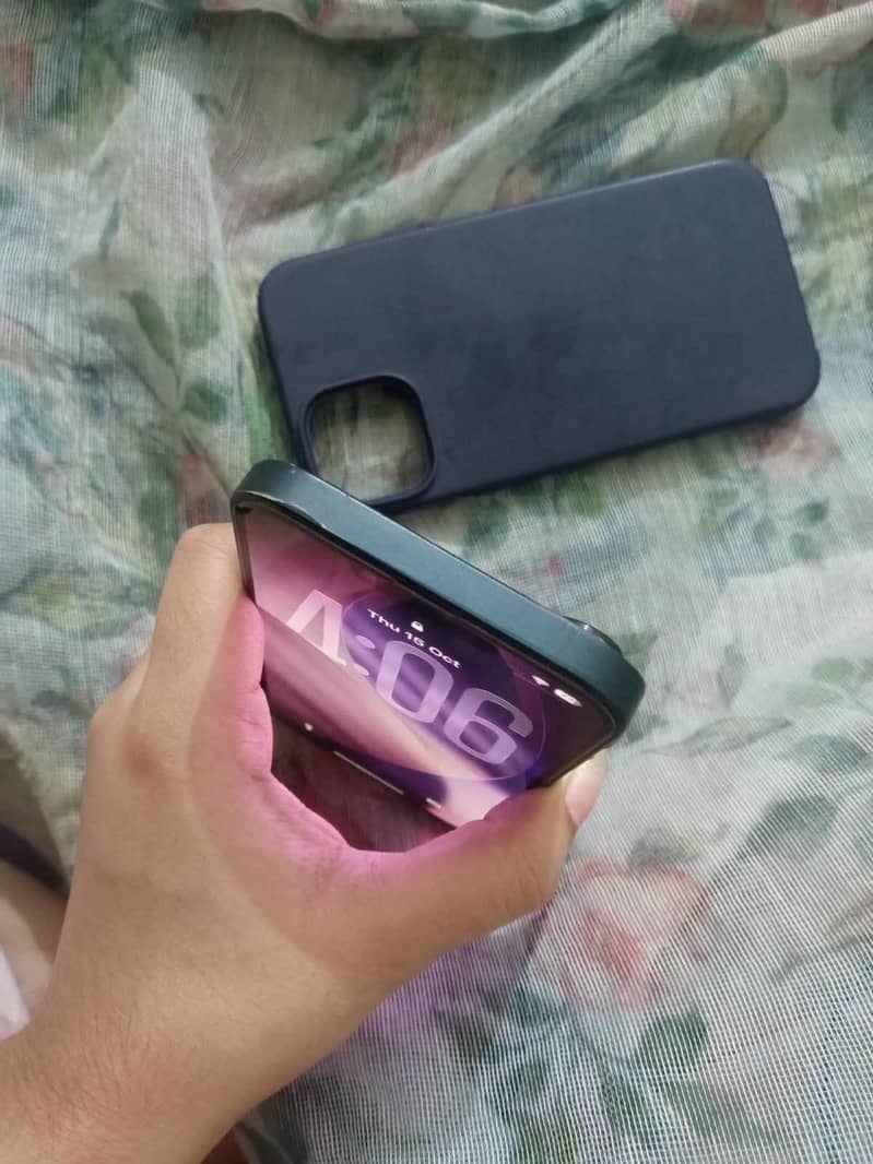 Apple iPhone 13 1