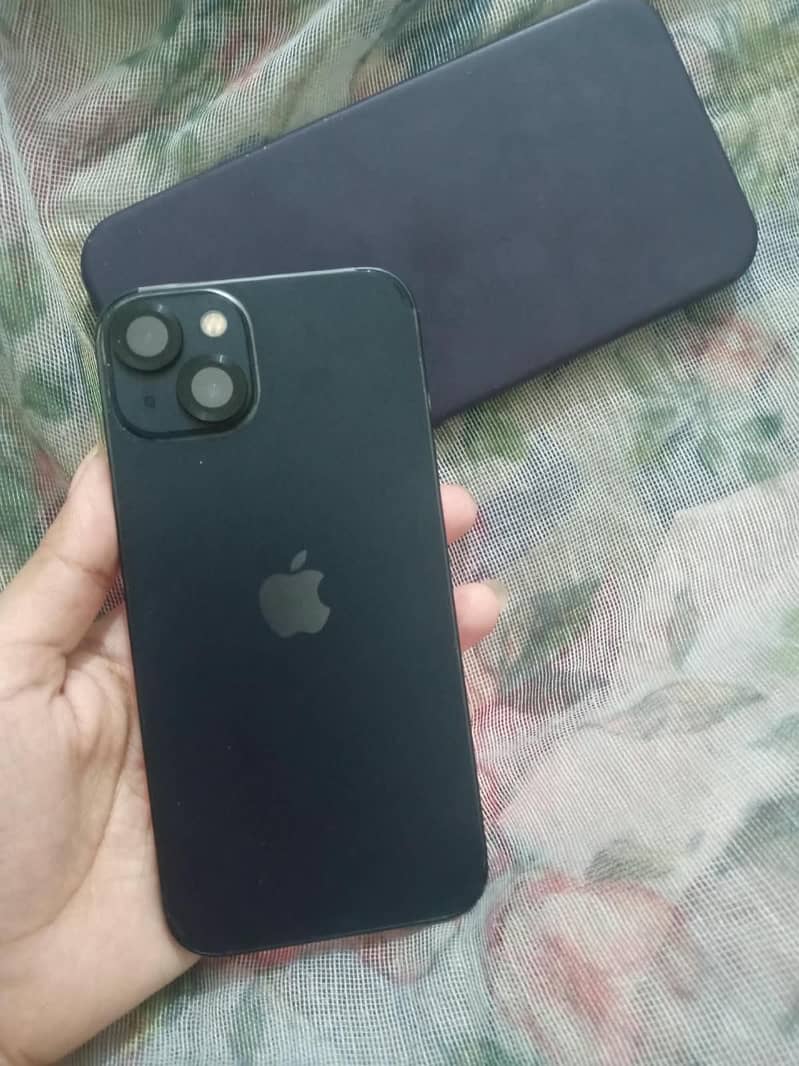 Apple iPhone 13 2