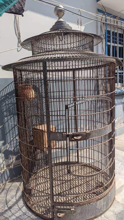 Heavy duty cage