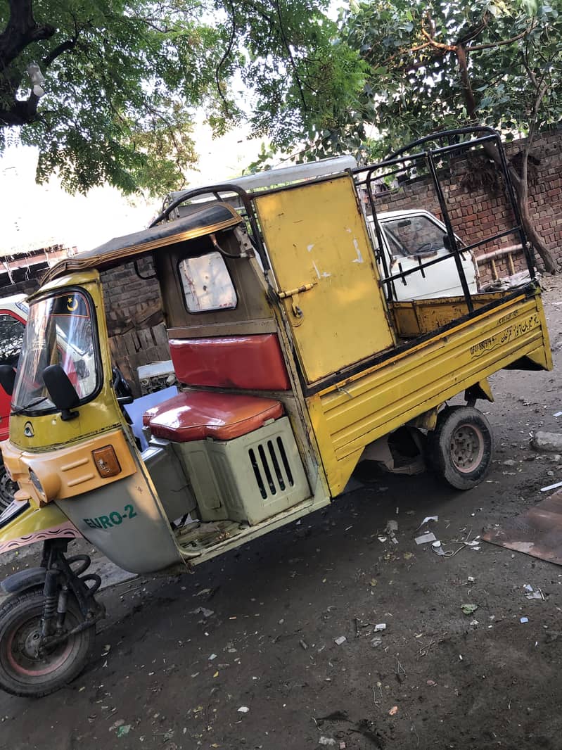 Loader rickshaw  2018 0