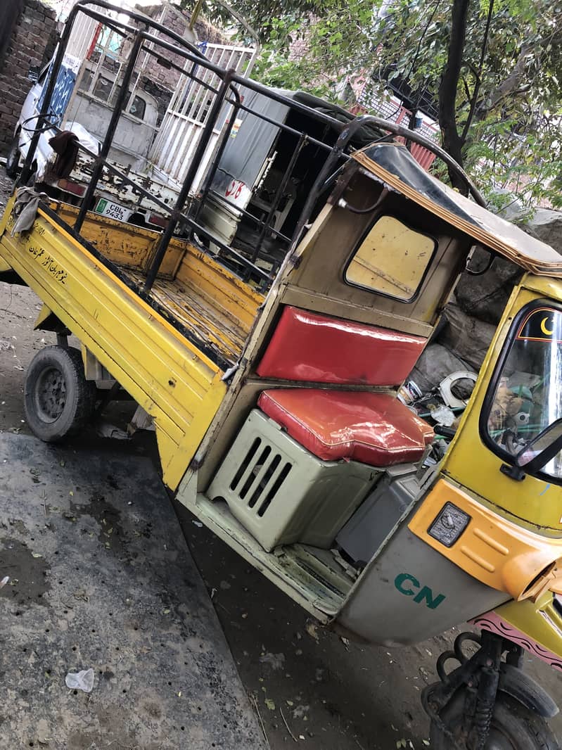 Loader rickshaw  2018 1