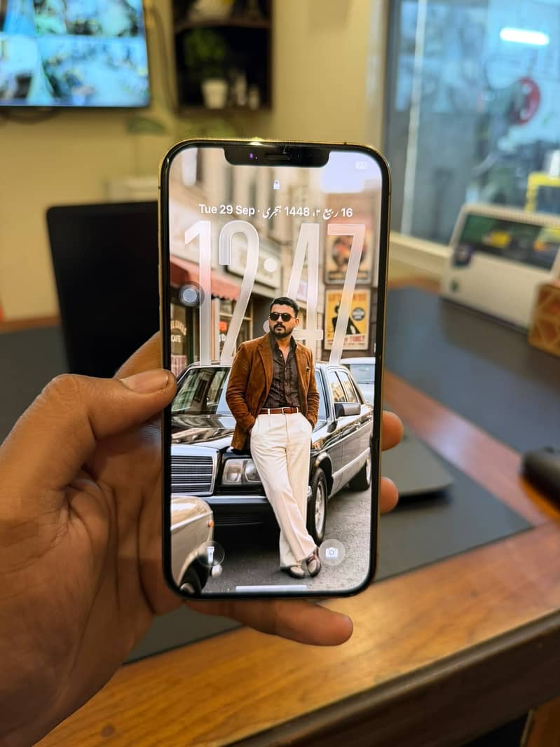 Apple iPhone 12 Pro Max 2
