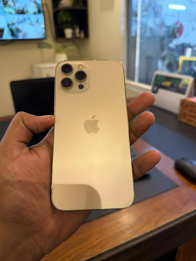 Apple iPhone 12 Pro Max 3