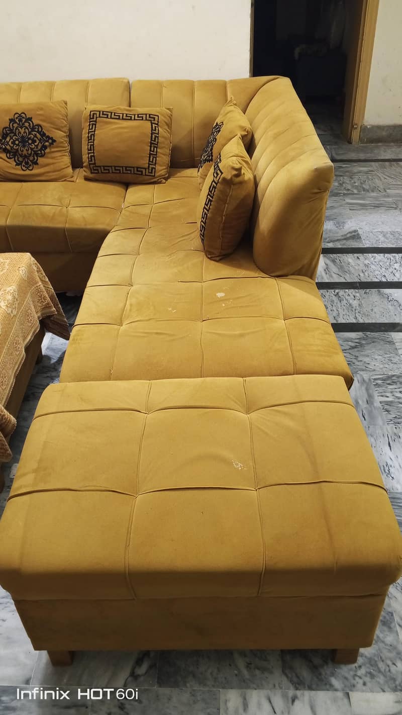 L shape sofa with Table 1
