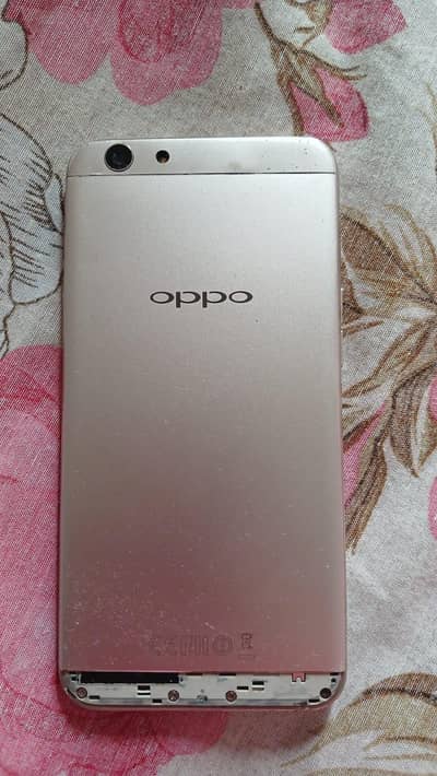 OPPO F1s