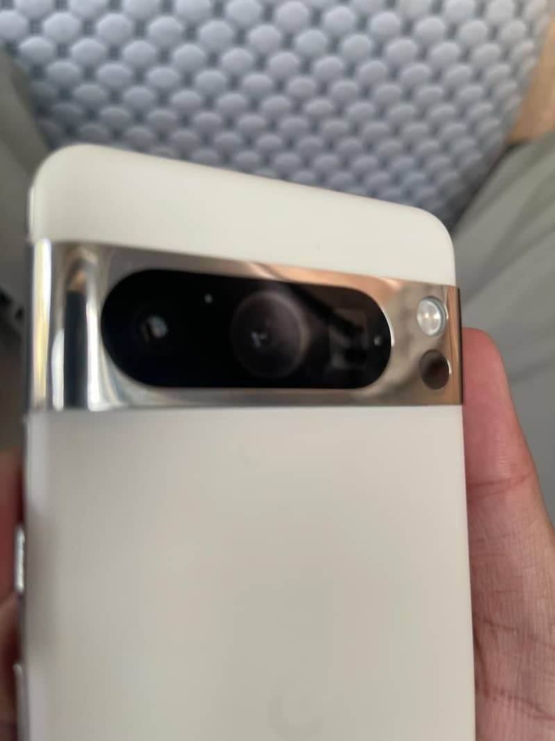 Google Pixel 8 Pro 1