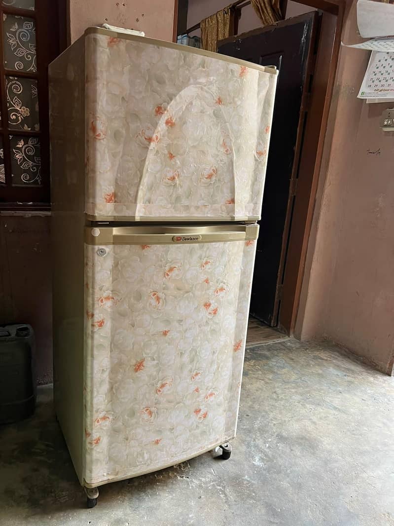 DAWLANCE REFRIGERATOR 4