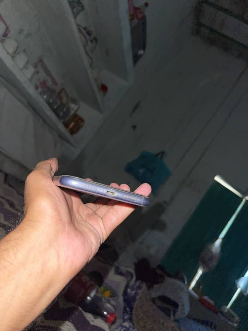 Apple iPhone 11 1