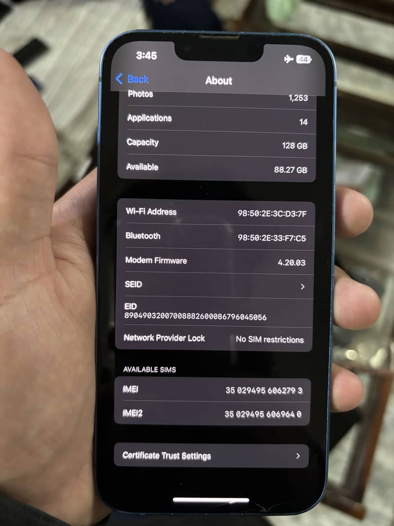 Apple iPhone 13 5