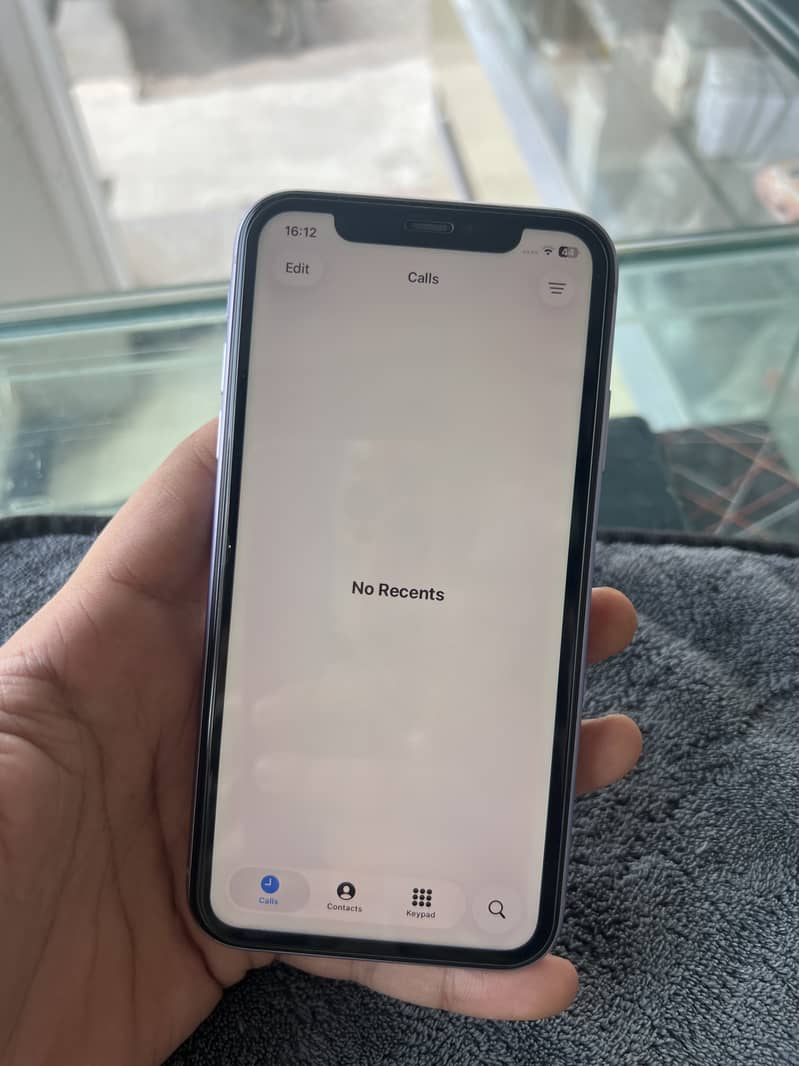 Apple iPhone 11 4