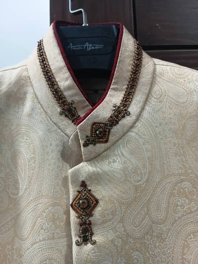 Amir Adnan brand ki sherwani