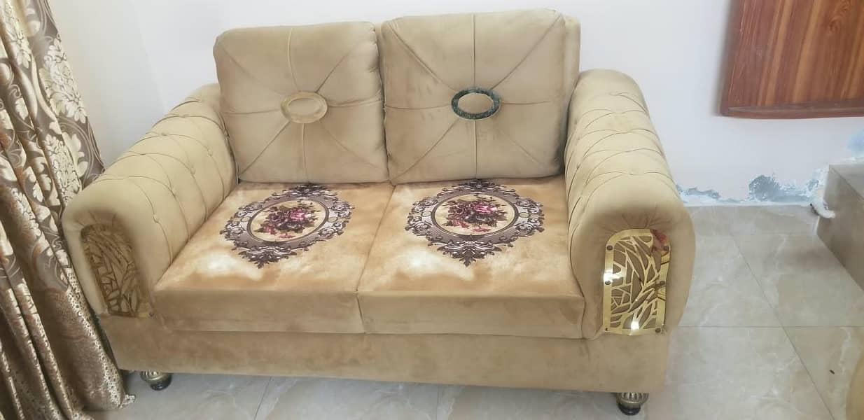 sofa set 3+2 , 2stools large size 1 centre table 4