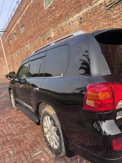 Toyota Land Cruiser 2013