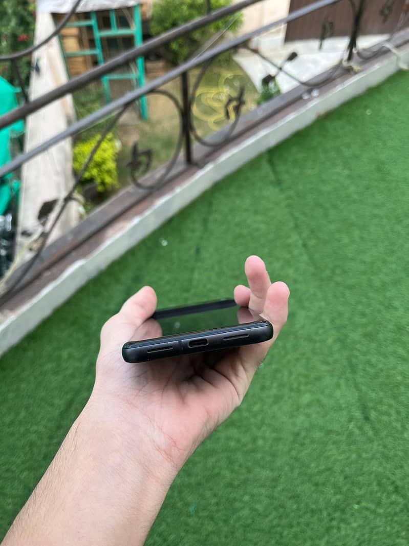 Google Pixel 8 2