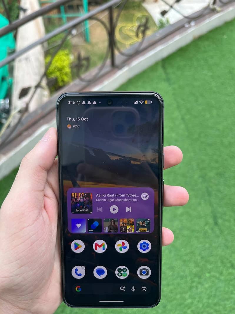 Google Pixel 8 6