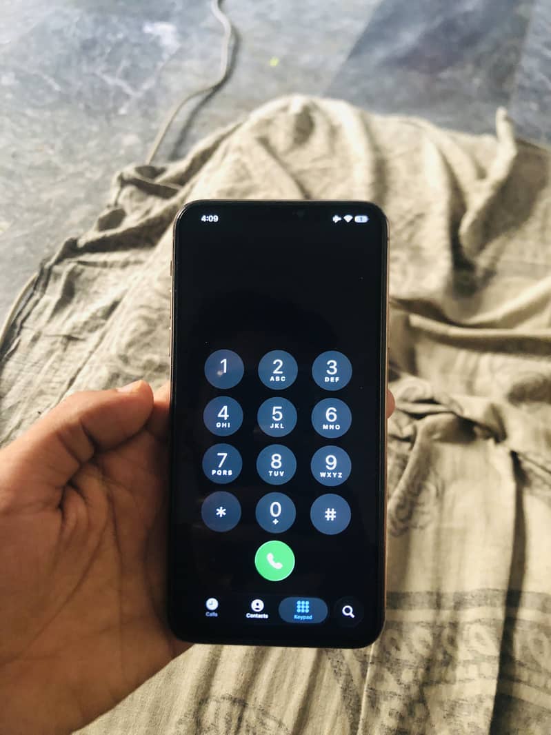 Apple iPhone 11 Pro Max 2