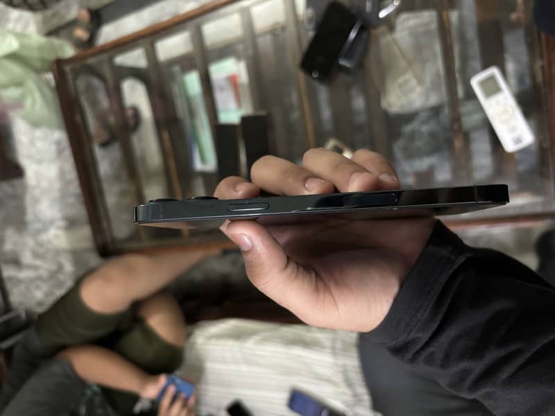 Apple iPhone 12 Pro Max 4