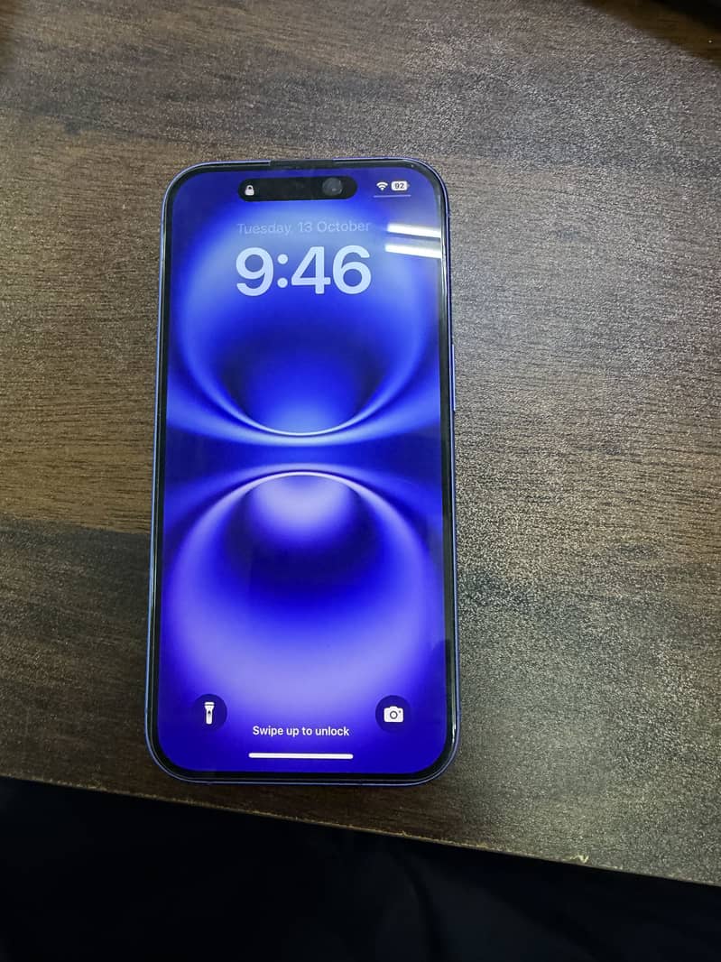 Apple iPhone 16 1