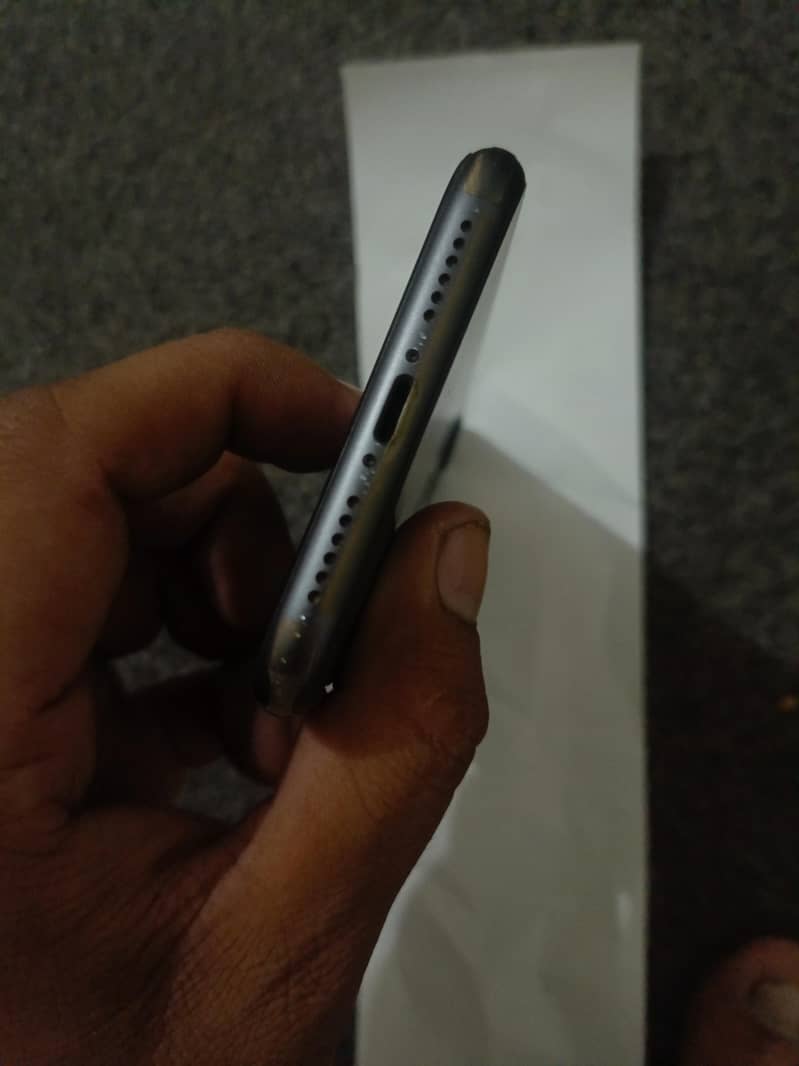 Apple iPhone 11 2